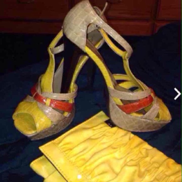 Tan/Orange/Yellow Heels Size 8 - Picture 6 of 6
